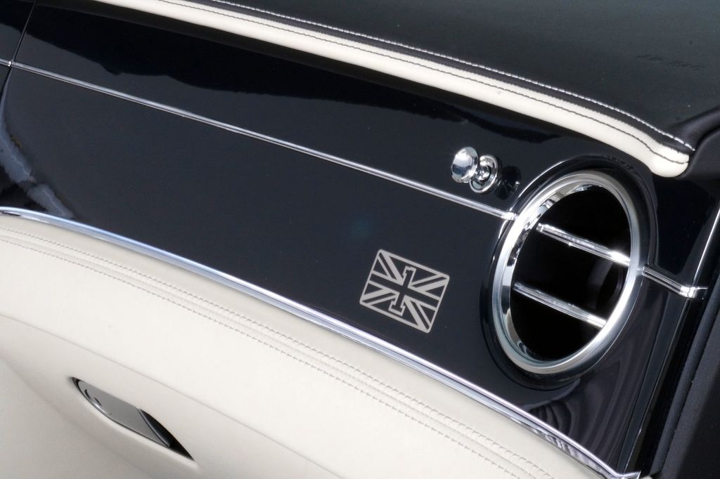 Bentley Continental GTC 2020