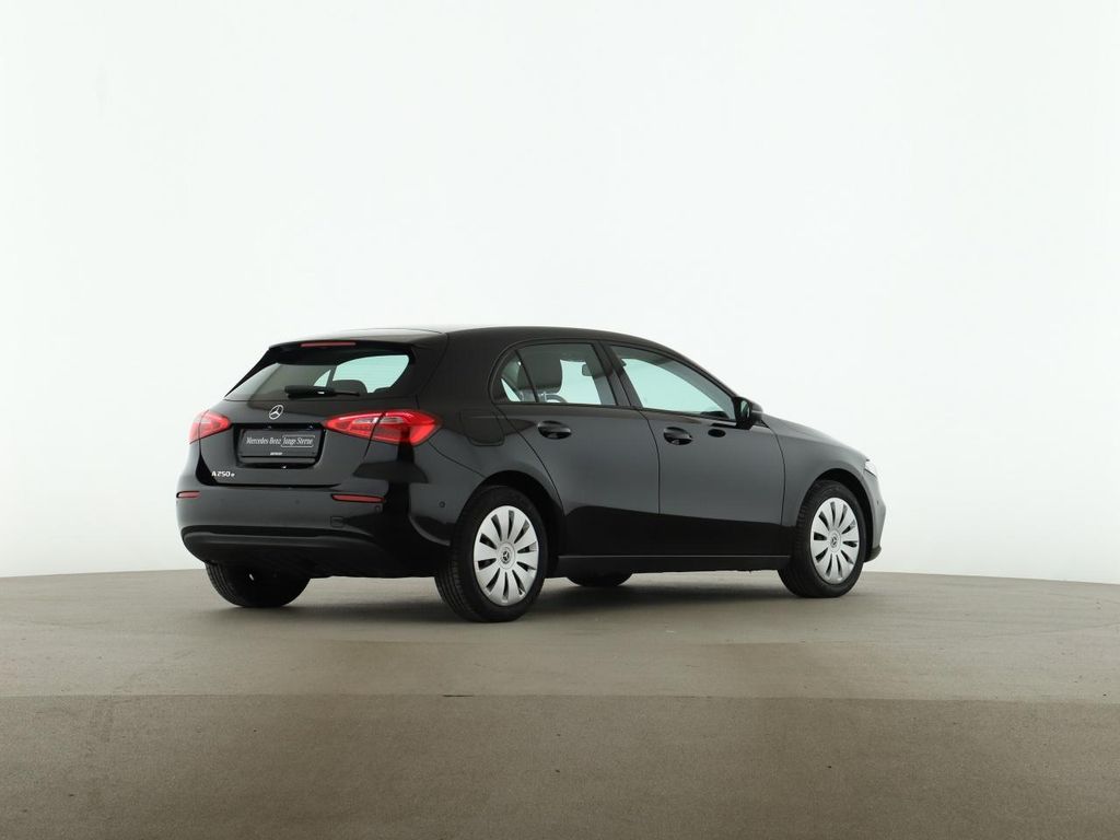 Mercedes-Benz A 250 2021