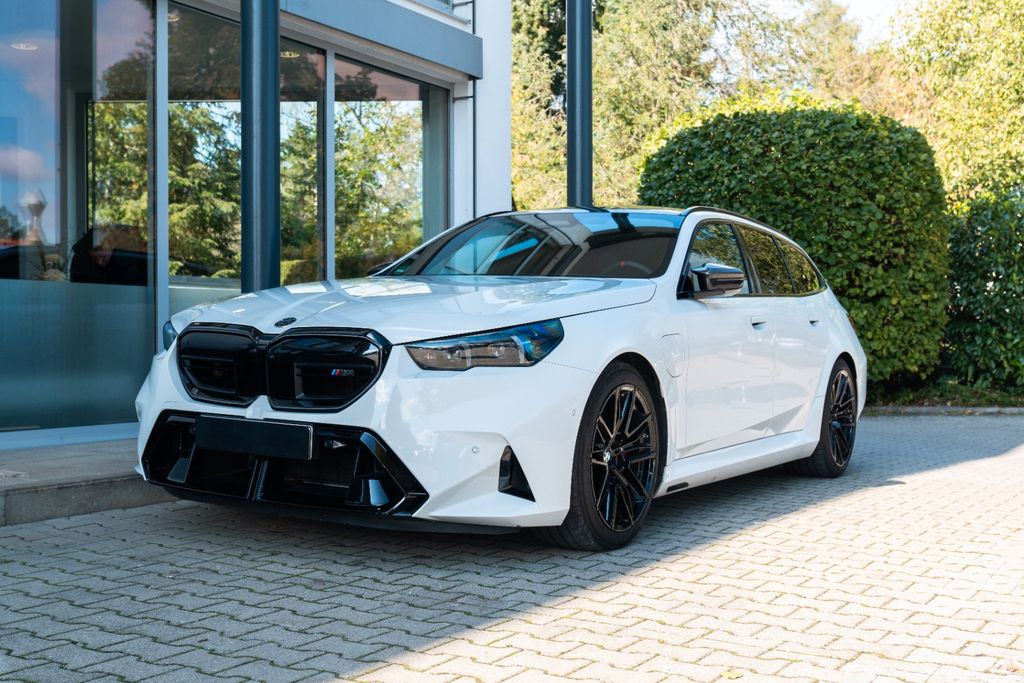 BMW M5 2025