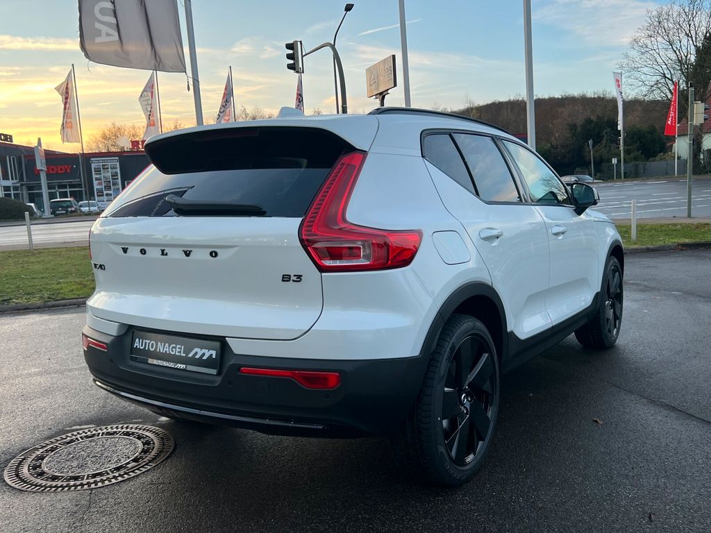 Volvo XC40 2025