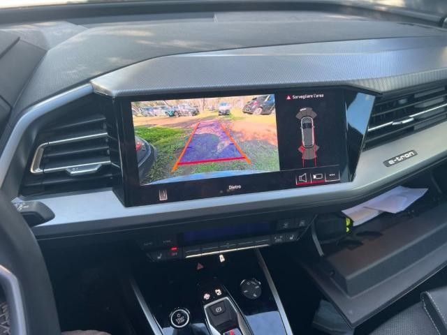 Audi Q4 e-tron 2024