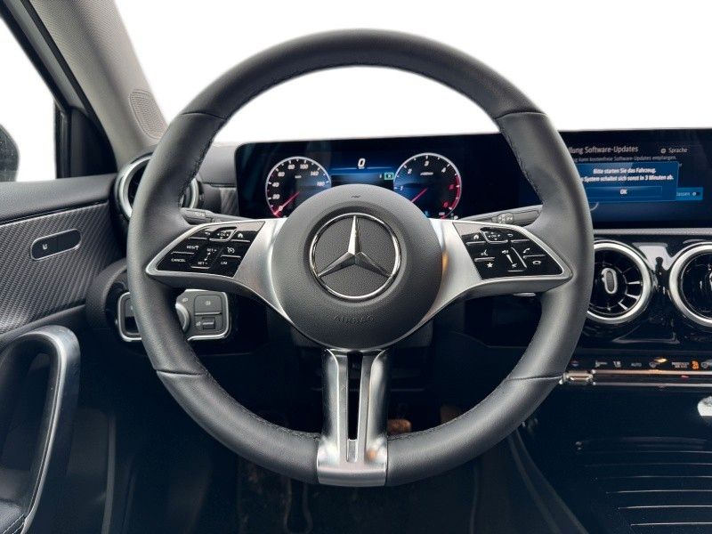 Mercedes-Benz A 200 2024