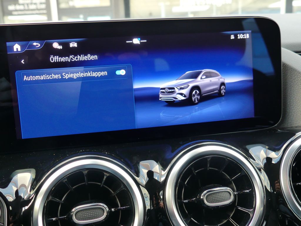 Mercedes-Benz GLA 180 2025