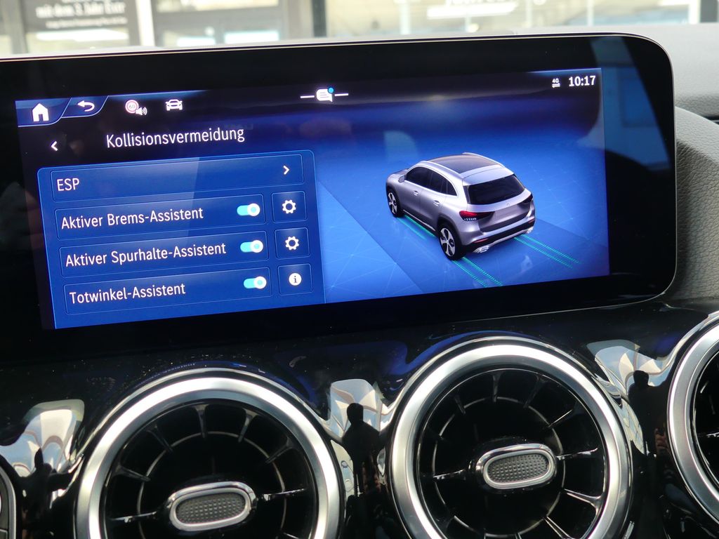 Mercedes-Benz GLA 180 2025