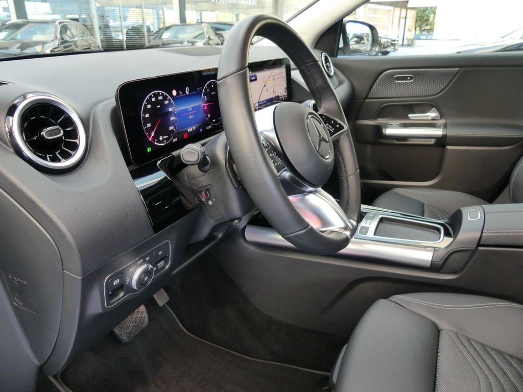 Mercedes-Benz GLA 180 2025