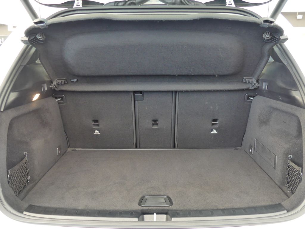 Mercedes-Benz GLA 180 2025