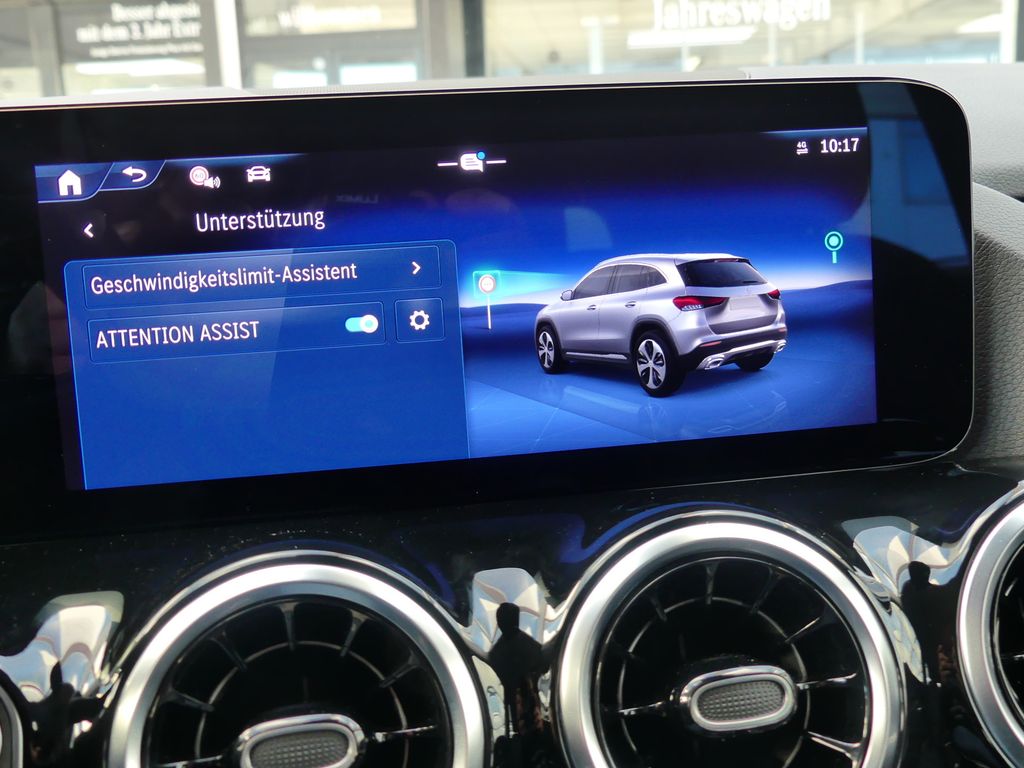 Mercedes-Benz GLA 180 2025