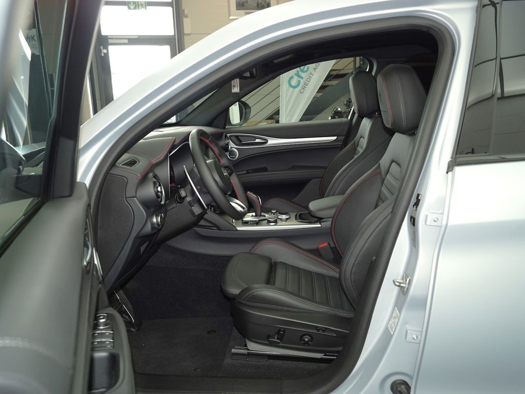 Alfa Romeo Stelvio 2023