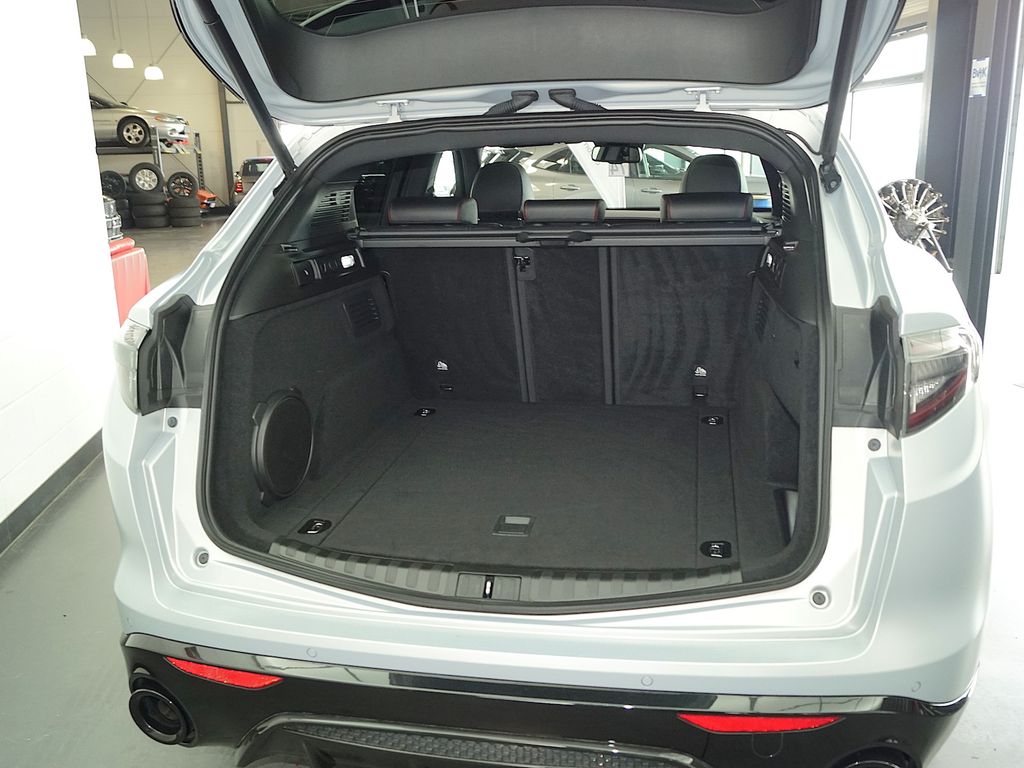 Alfa Romeo Stelvio 2023