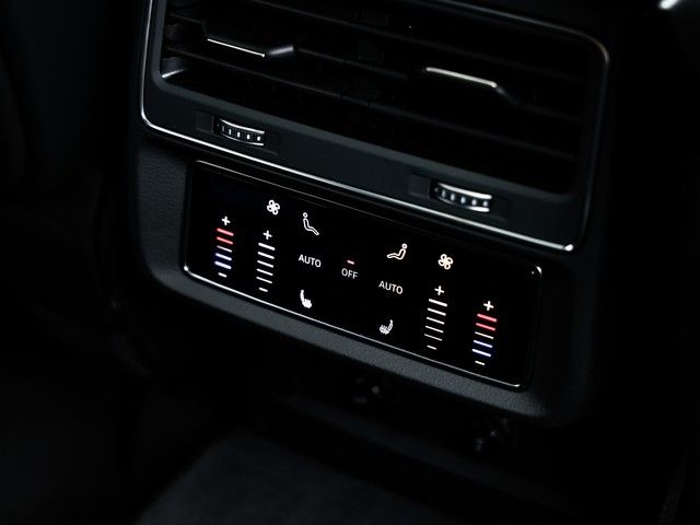Audi SQ7 2025