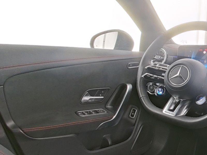 Mercedes-Benz CLA 35 AMG 2024