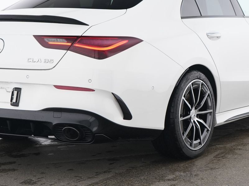 Mercedes-Benz CLA 35 AMG 2024