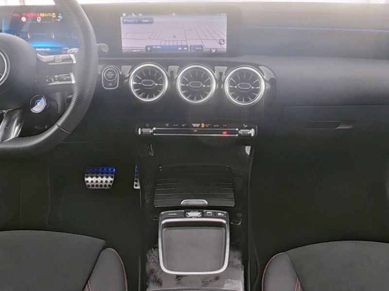 Mercedes-Benz CLA 35 AMG 2024