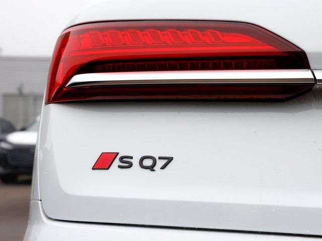 Audi SQ7 2025