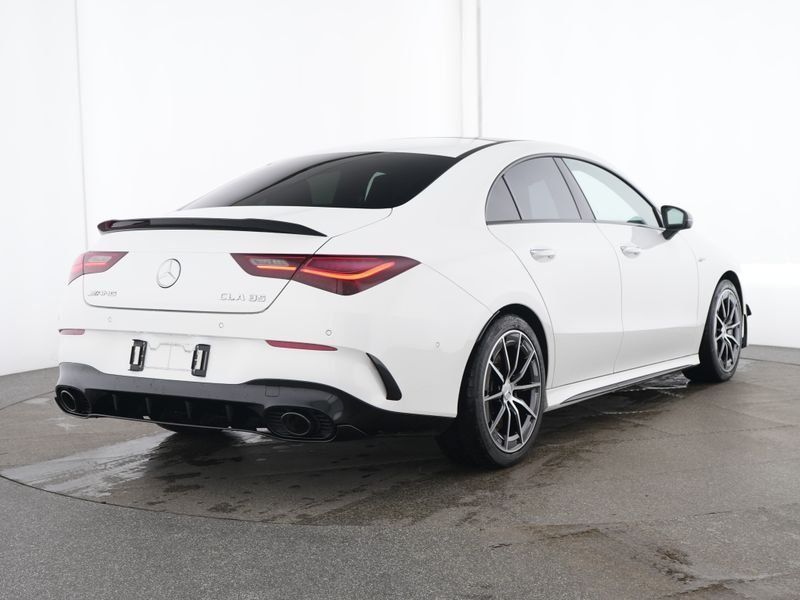 Mercedes-Benz CLA 35 AMG 2024