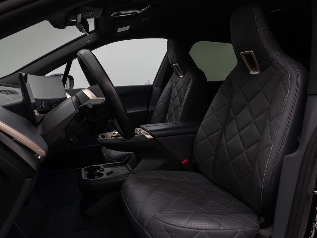 BMW iX 2023