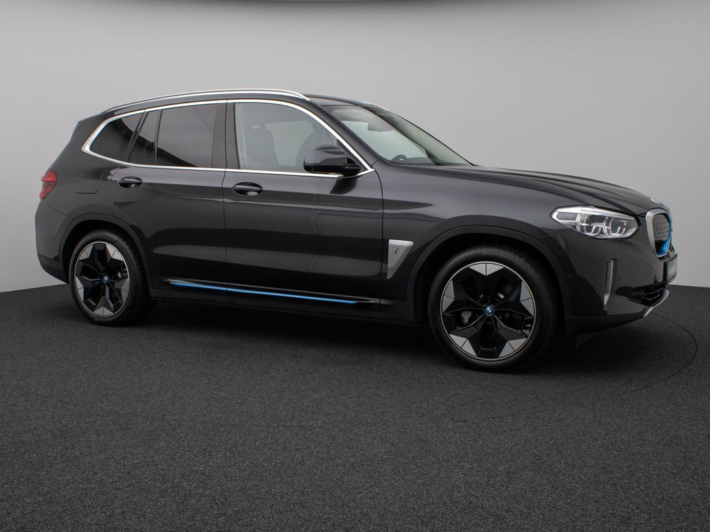 BMW iX3 2021