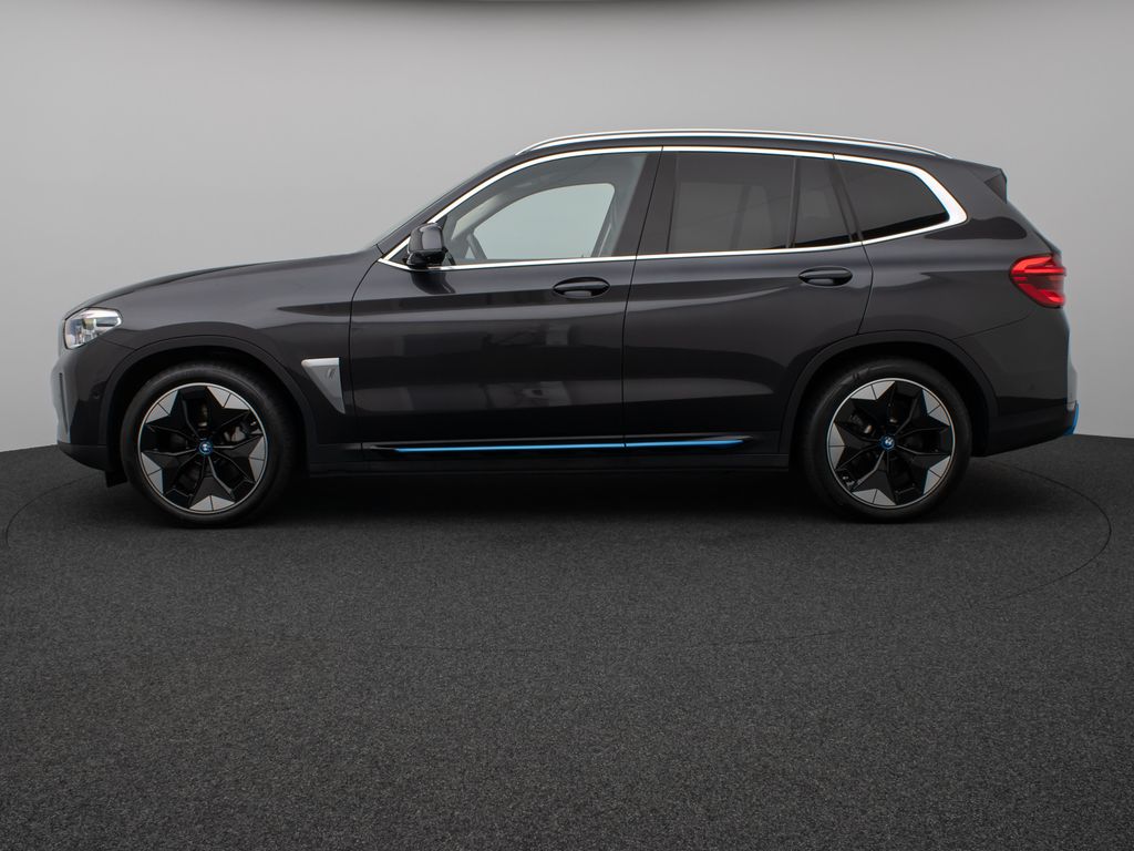 BMW iX3 2021