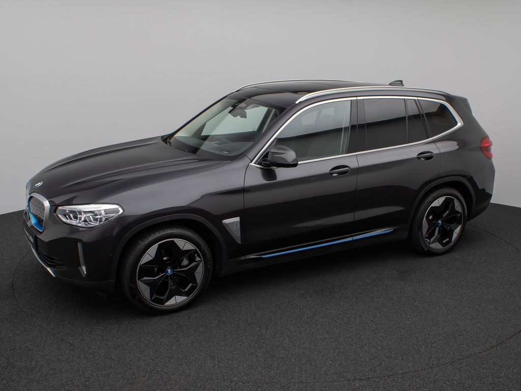 BMW iX3 2021