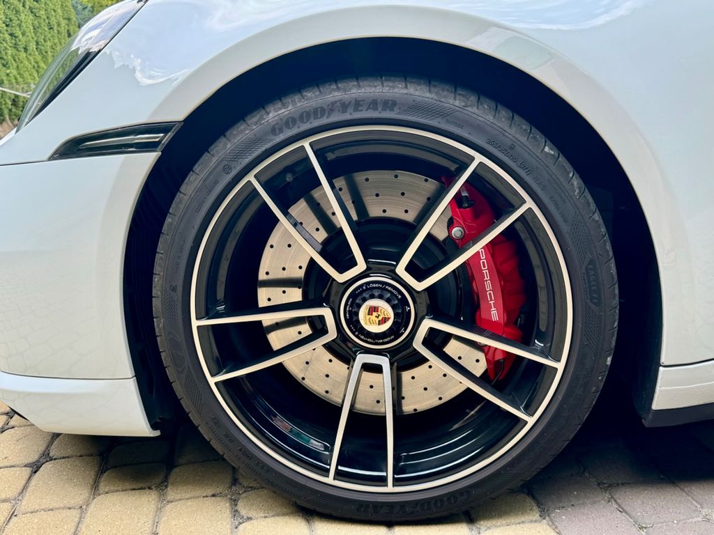 Porsche 992 2021