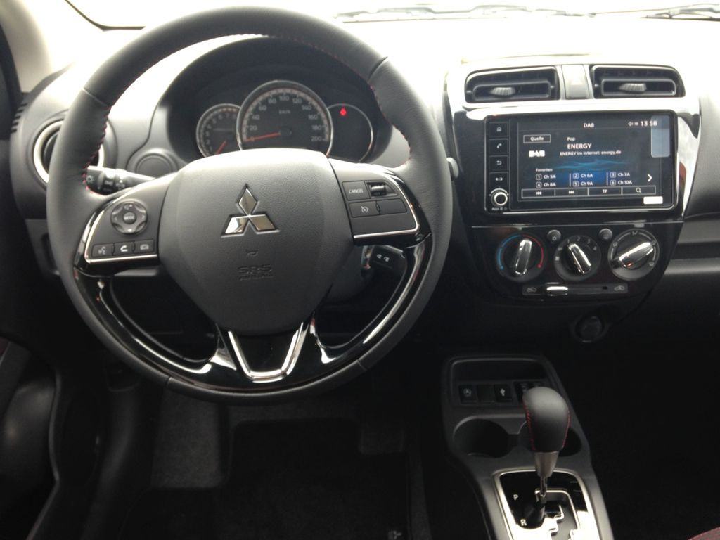 Mitsubishi Space Star 2024