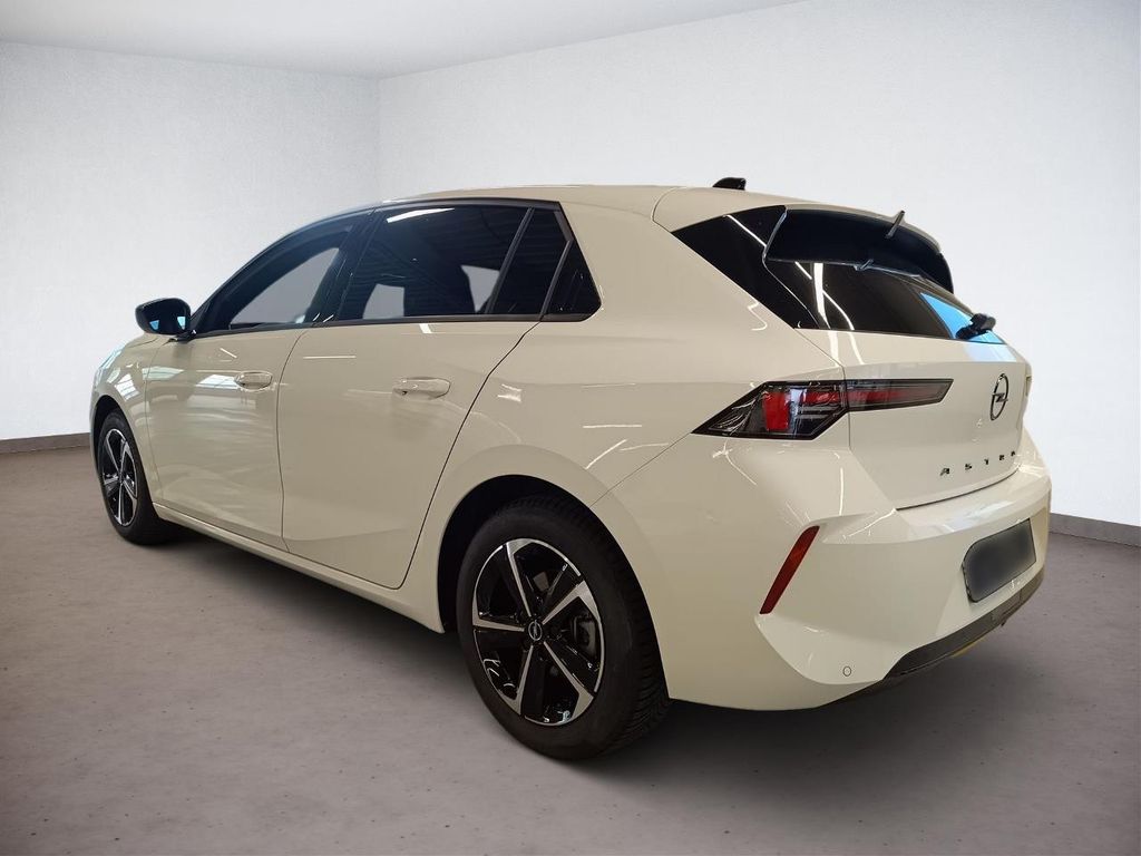 Opel Astra 2024