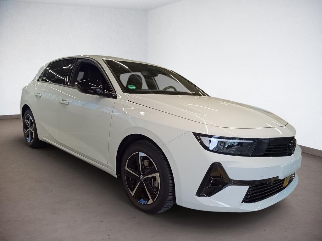Opel Astra 2024