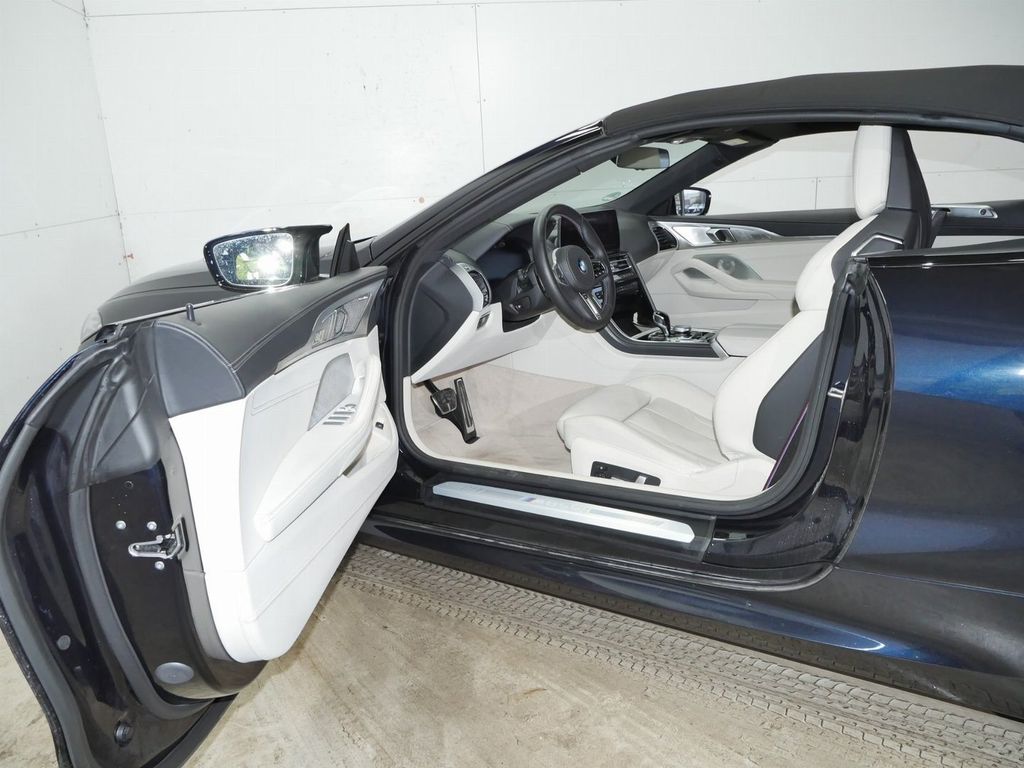 BMW M850 2025