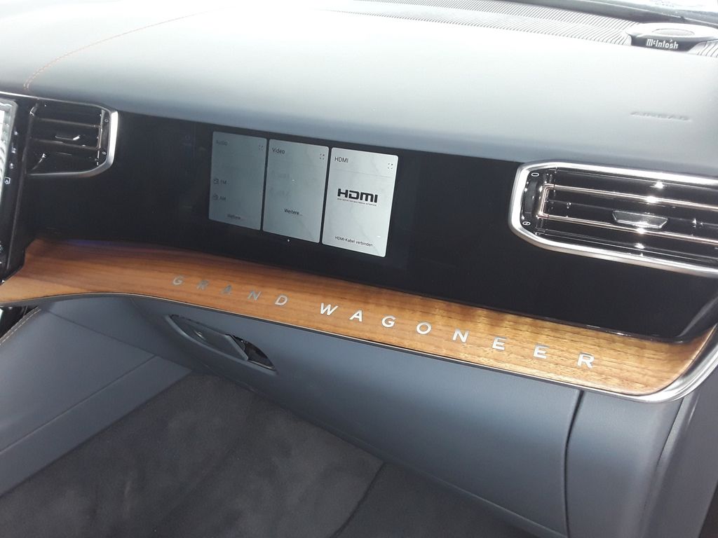 Jeep Wagoneer 2023