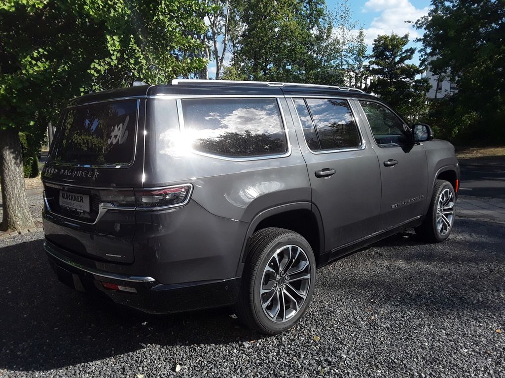 Jeep Wagoneer 2023