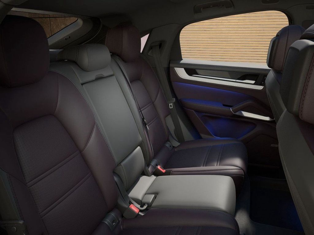 Porsche Cayenne 2025