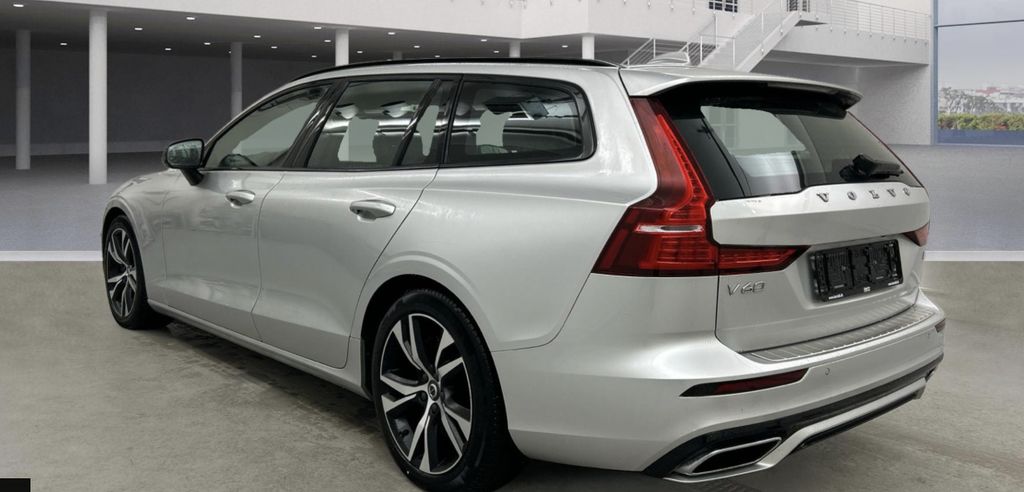 Volvo V60 2021