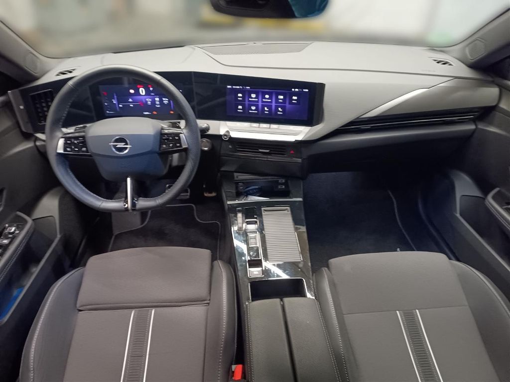 Opel Astra 2024