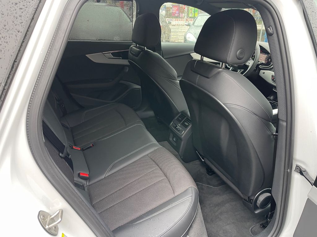 Audi A4 2023