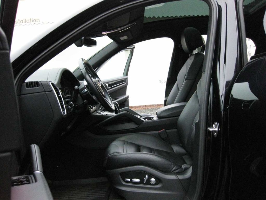 Porsche Cayenne 2020