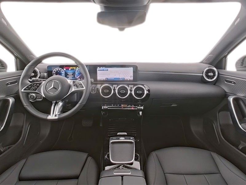 Mercedes-Benz A 200 2024