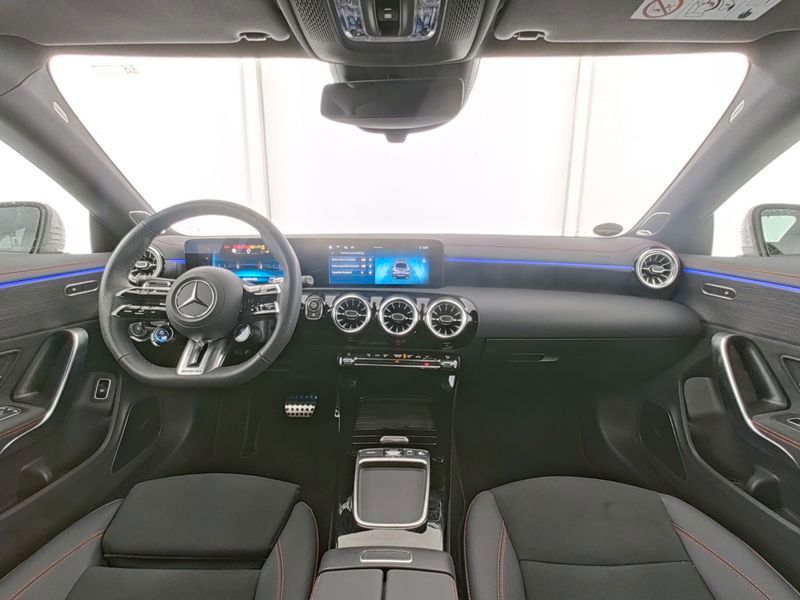 Mercedes-Benz CLA 35 AMG 2025