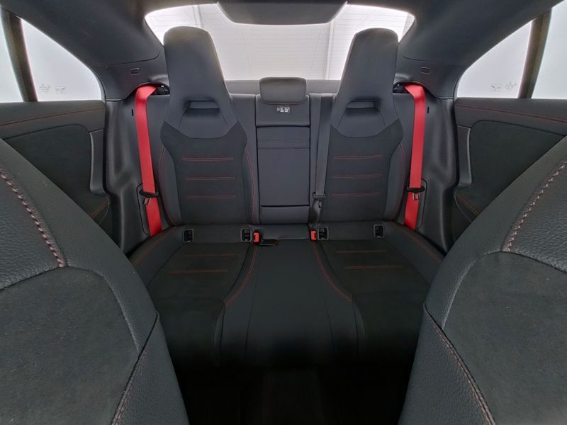 Mercedes-Benz CLA 35 AMG 2025