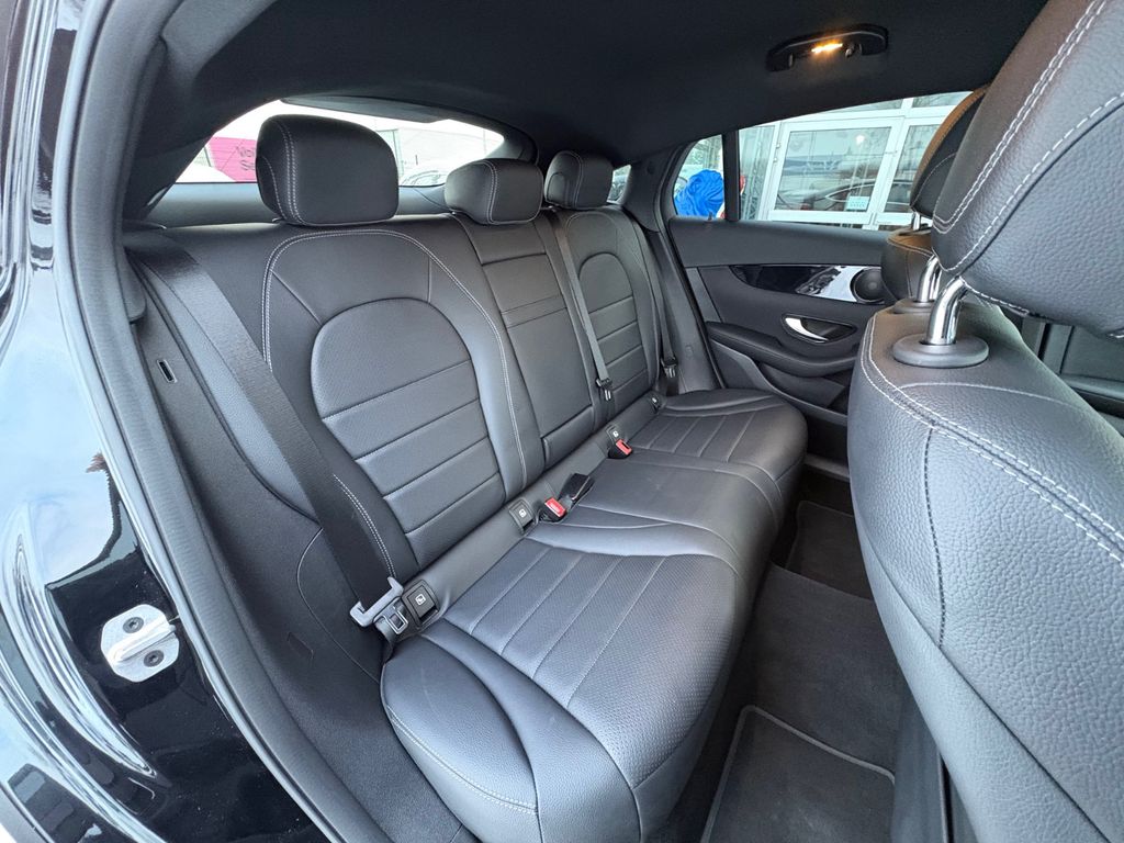 Mercedes-Benz GLC 300 2021