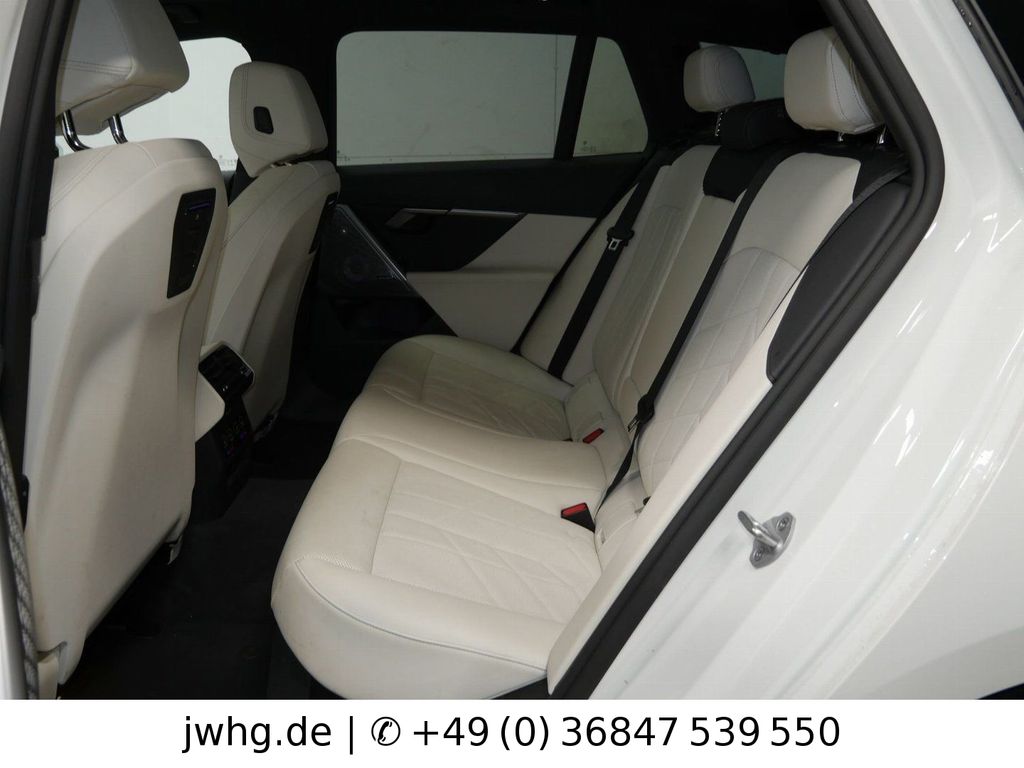 BMW i5 2024