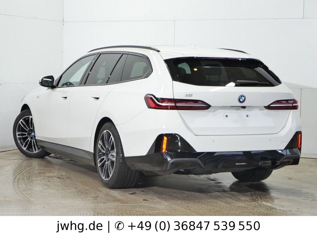 BMW i5 2024