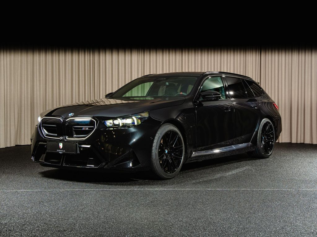 BMW M5 2025
