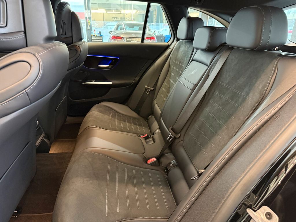 Mercedes-Benz C 300 2025