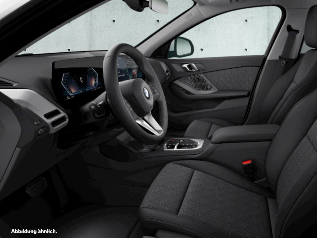 BMW 118 2025