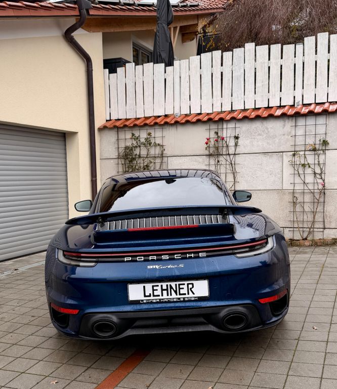 Porsche 992 2023
