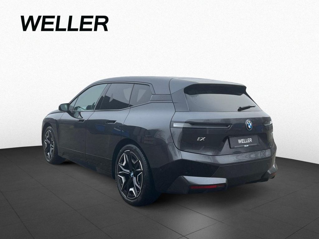 BMW iX 2023