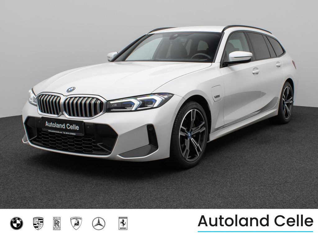 BMW 330 2022