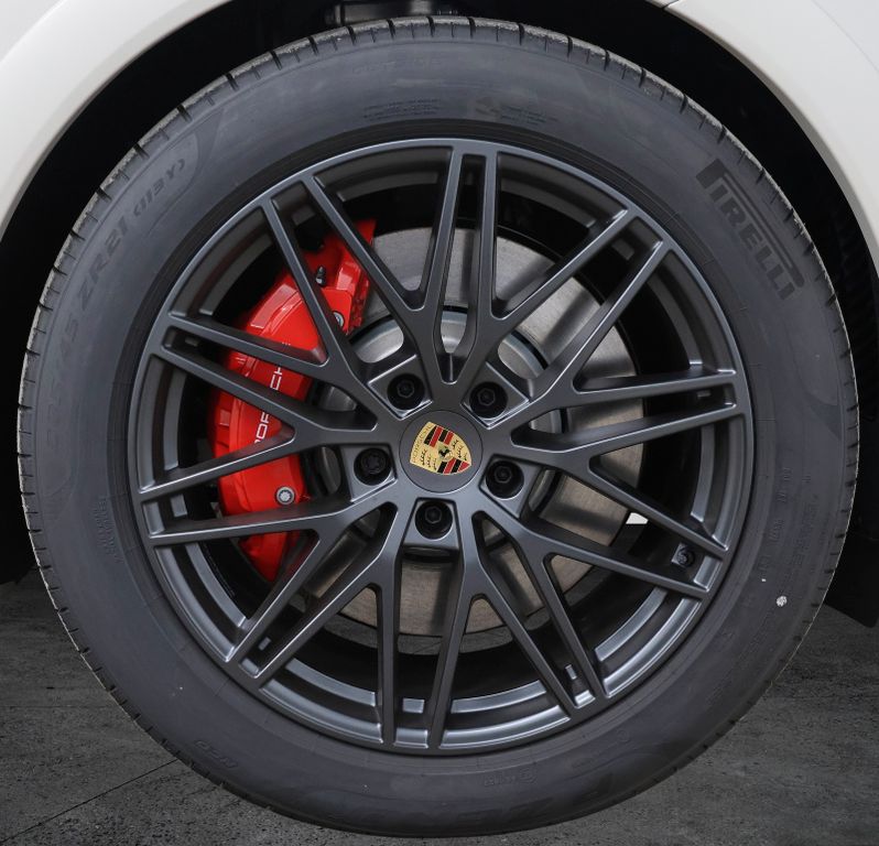 Porsche Cayenne 2024