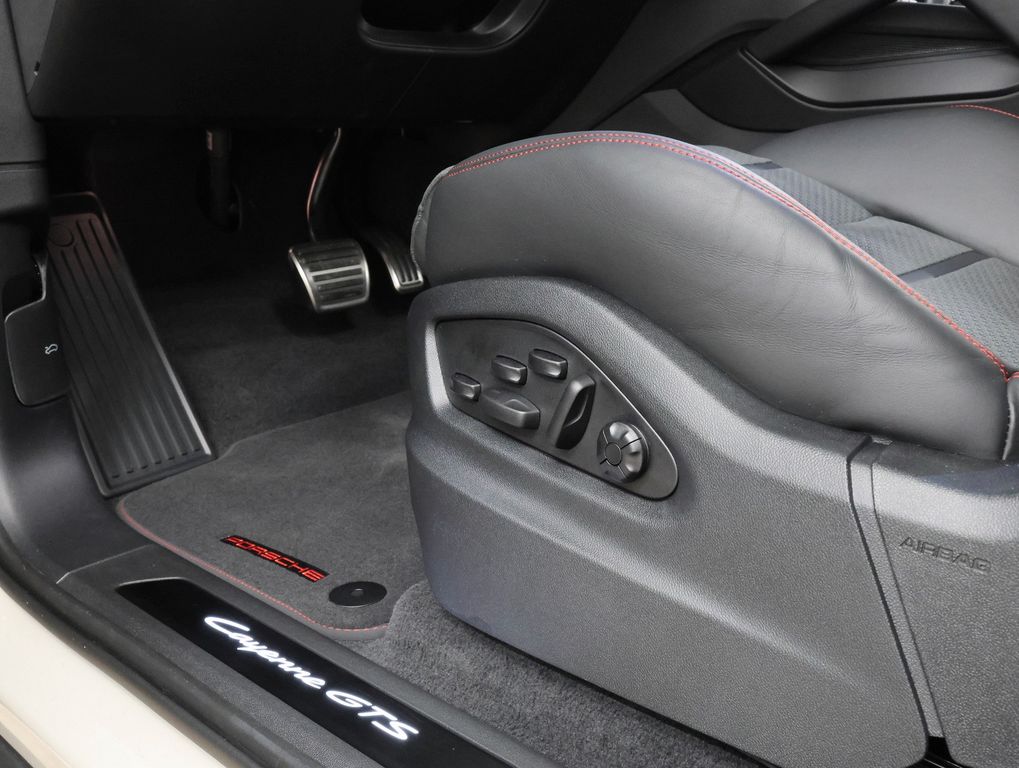 Porsche Cayenne 2024