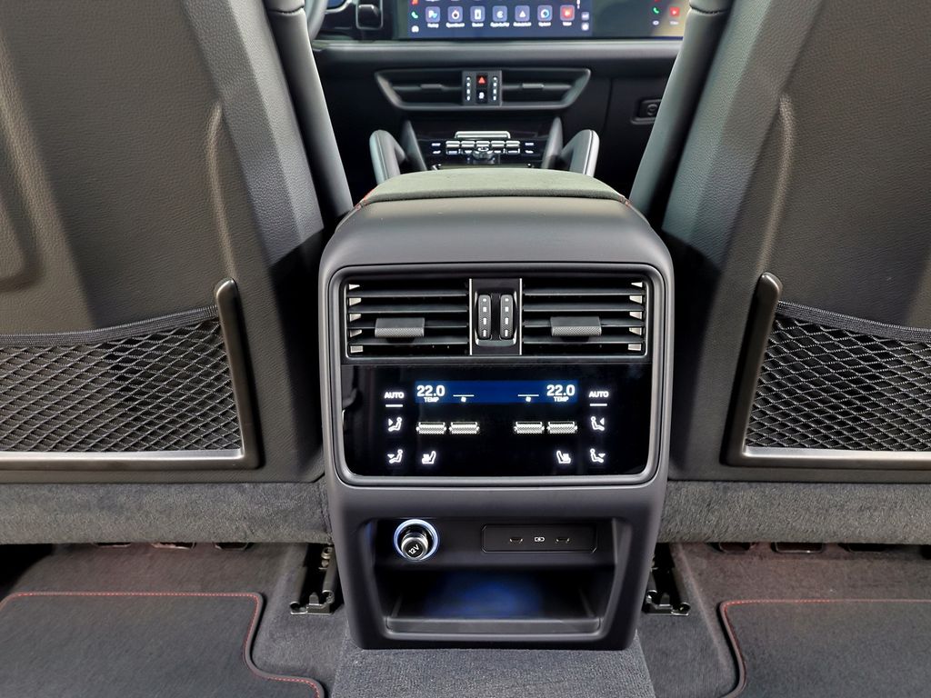 Porsche Cayenne 2024